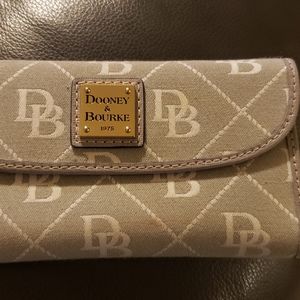 Dooney and BOURKE wallet